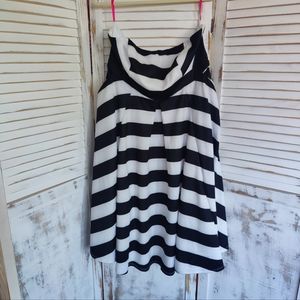 Barbie Black and White Strapless Dress with Pockets